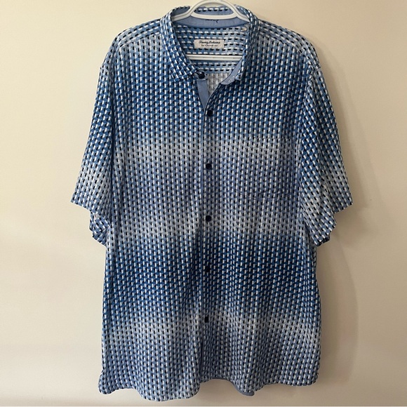 Tommy Bahama
Veracruz Cay Ombre Geo Short Sleeve Woven Shirt Sz XXL - Picture 3 of 10